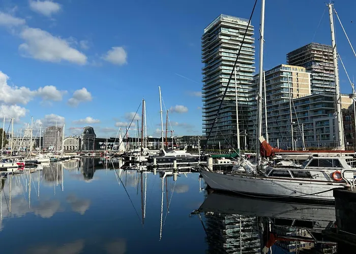 - - Modern, Design En Warm App 4p