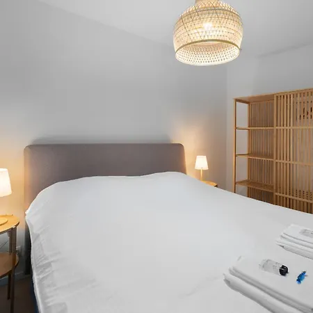 Apartamento - - Modern, Design En Warm App 4p