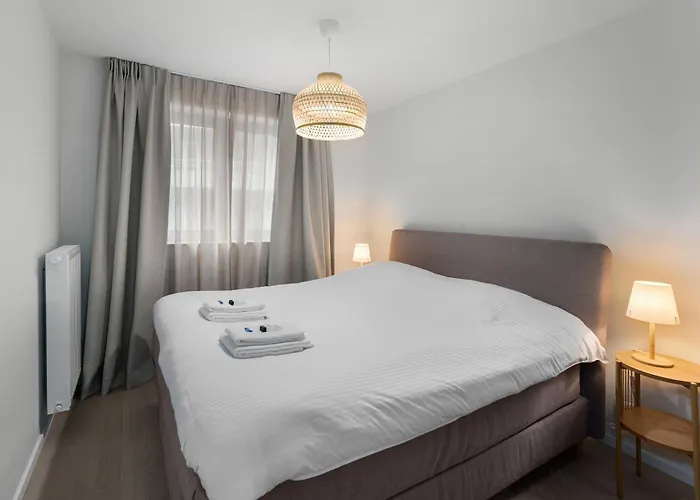 - - Modern, Design En Warm App 4p * Ostende