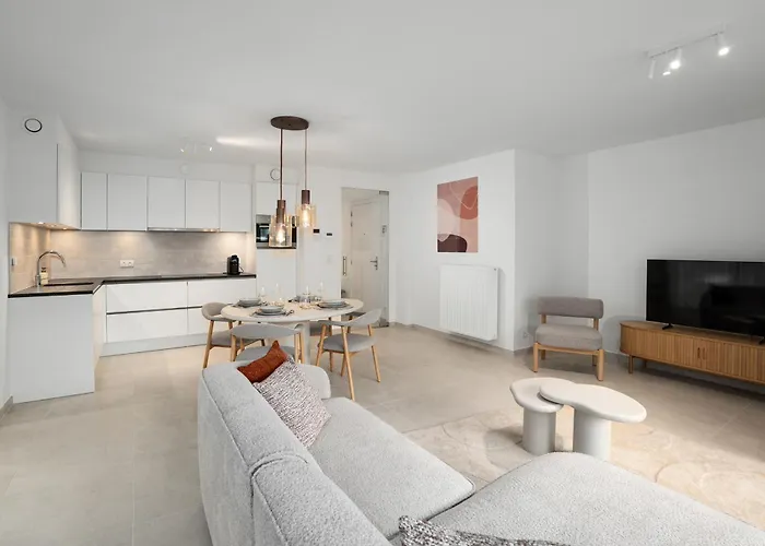 - - Modern, Design En Warm App 4p Apartamento *